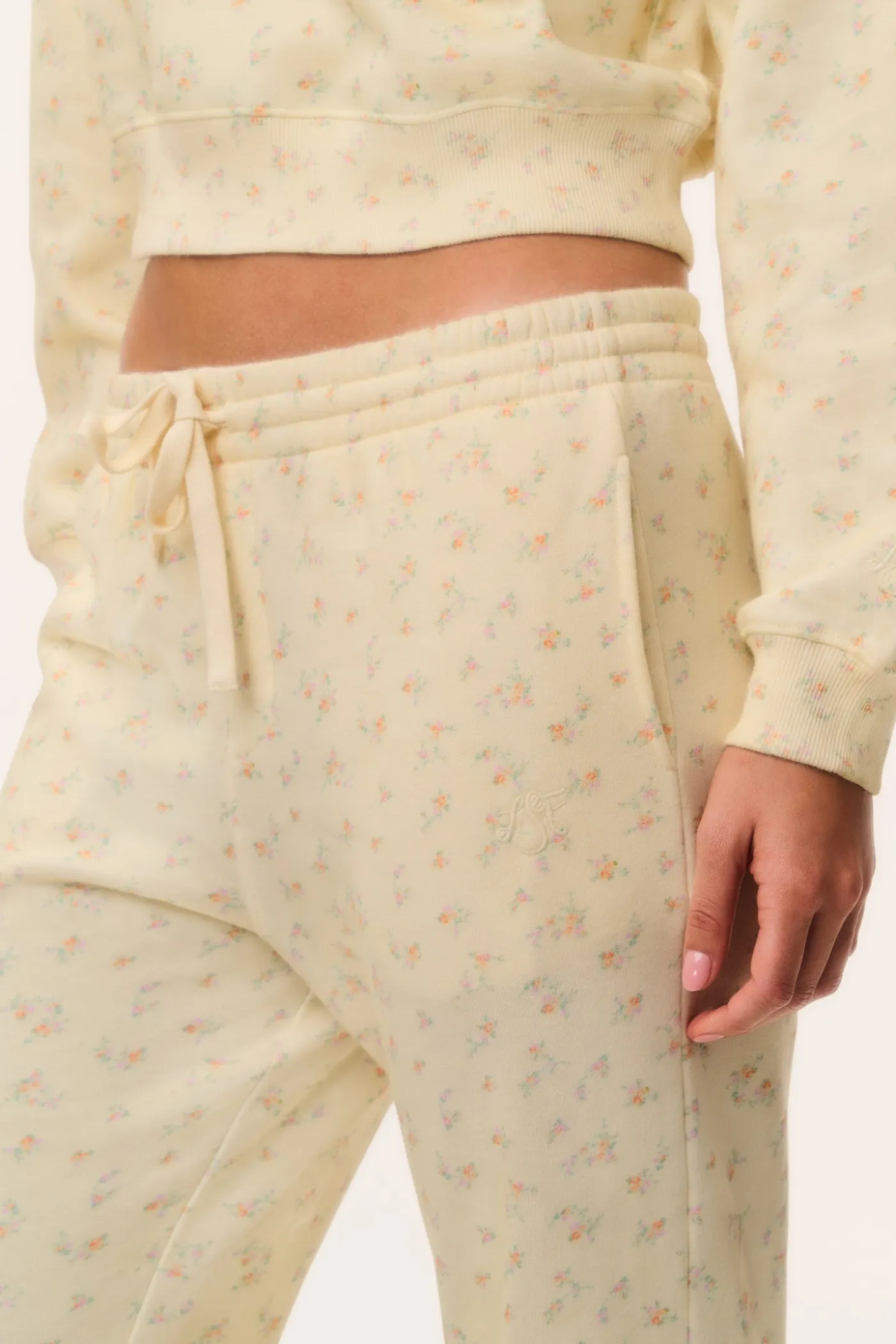 Lolana Ditsy Floral Sweatpant