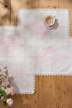 Printed Pink Victorian Place Mat - Set of 4