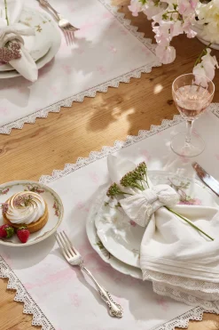 Printed Pink Victorian Place Mat - Set of 4