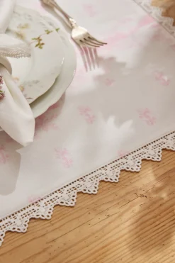 Printed Pink Victorian Place Mat - Set of 4