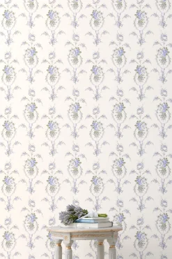 Rose Cheek Standard Wallpaper