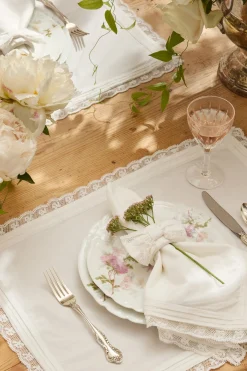 Victorian Place Mat - Set of 4